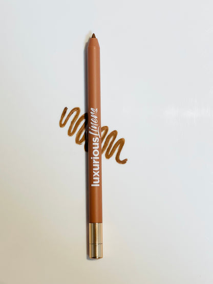 Latina Mami Lip Liner